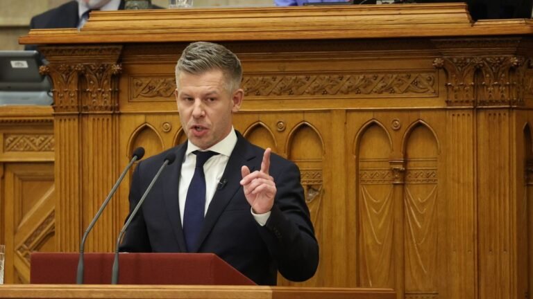 Itt vannak a bejelentések: hozzányúlnak az anyák szja-mentességéhez, kivezetik az árrésstopot