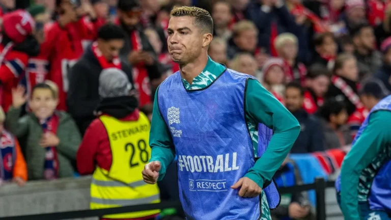 Nevetséges büntetést kapott Ronaldo a válogatottnál bemutatott hisztije miatt