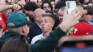 Magyar Péter képviselője maga mondta el, miért kell távoznia a miniszterelnöknek