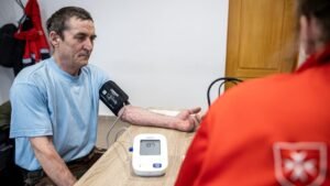 Felmentenék a súlyos betegségben szenvedő vagy várandós háziorvosokat a közelező ügyelet alól
