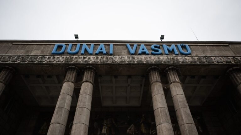 Milliárdokat mozgat meg a kormány, jut pénz a Dunai Vasműre is