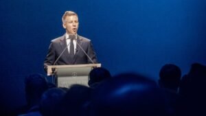 Magyar Péter: Ádám, hol vagy, merre csavarogsz?