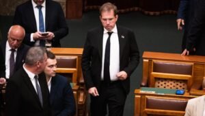 Ruff Bálint: Nem látják az emberek, hogy mekkora a rom az Orbán-rendszer után
