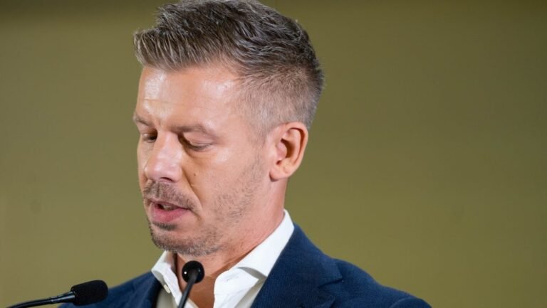 Magyar Péter: Sok millió magyar ember nevében bocsánatkérést várok el Osztie Zoltántól