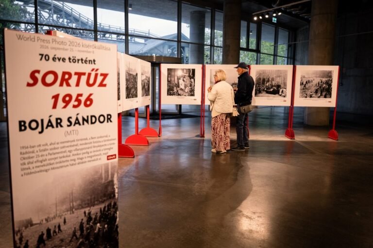 A történelem szemtanúja – Bojár Sándor képeiből készült tárlattal vár az idei World Press Photo kiállítás