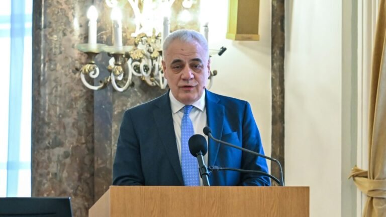 ELTE-rektor: Hankó Balázs felhívott, ha nem tetszett nekik, amit egy oktatónk mondott