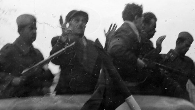 Miért harcolt ’56-ban sok roma a végsőkig a szovjetek ellen?