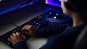 „Az internet újra vadnyugat lett, visszatértek a kétezres évek”