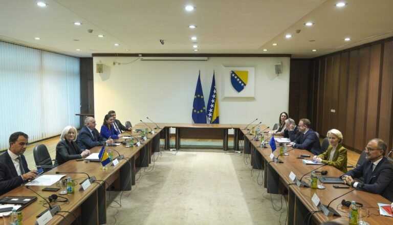 Bukovics Martin: Budapest nem tud segíteni a bosnyákokon, az EU tudna, ha akarna – Válasz Techet Péternek